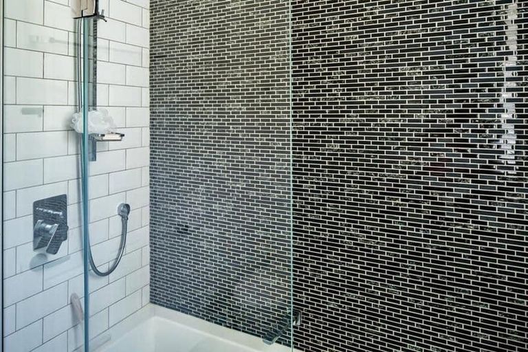 Photo of property in 34 Ranui Terrace, Tawa, Wellington, 5028