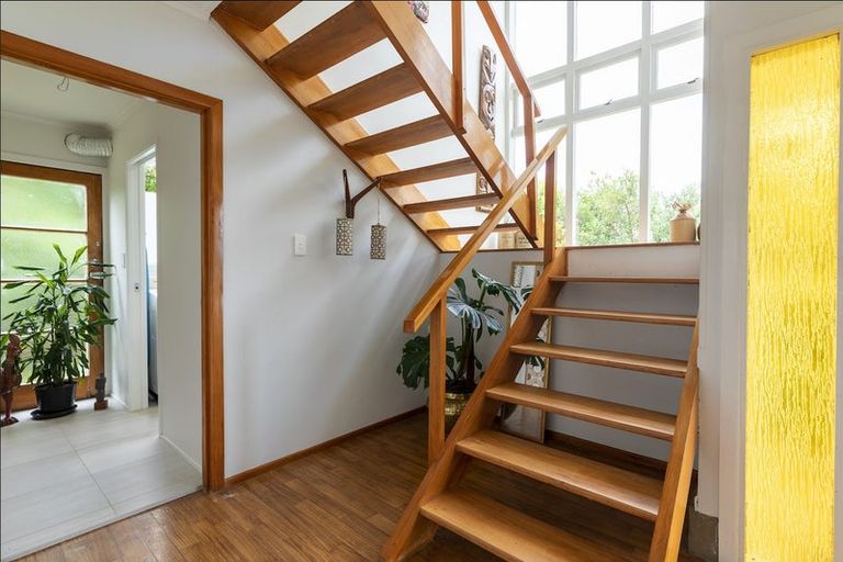 Photo of property in 40 Gill Avenue, Te Atatu Peninsula, Auckland, 0610