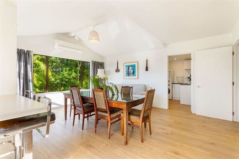 Photo of property in 60 Rhinevale Close, Henderson, Auckland, 0612