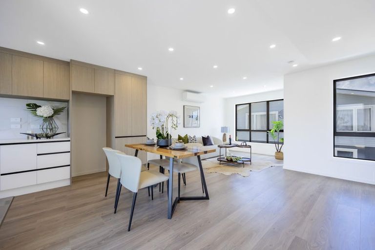 Photo of property in 8/8 Sheehan Road, Te Atatu South, Auckland, 0610