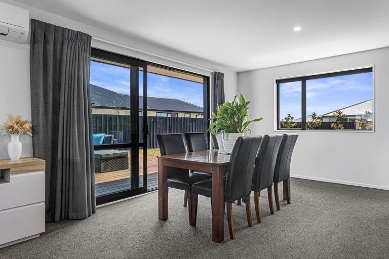 Photo of property in 13 Johnson Avenue, Amberley, 7410