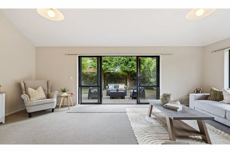 Photo of property in 17 Sutton Place, Dallington, Christchurch, 8061