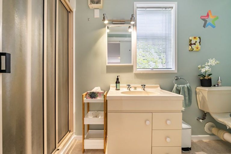 Photo of property in 15 Cleary Street, Waterloo, Lower Hutt, 5011