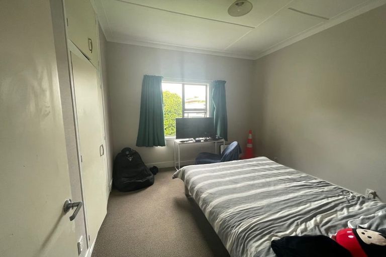 Photo of property in 1 Konini Street, Inglewood, 4330