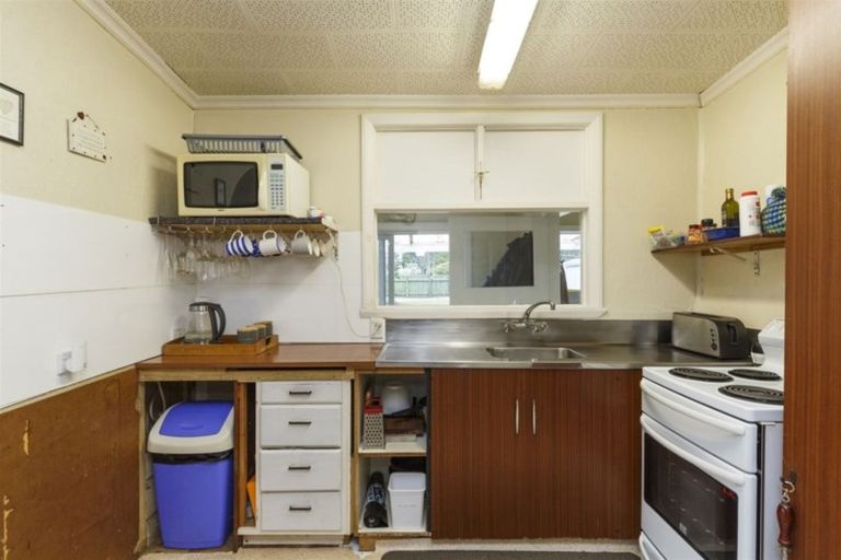 Photo of property in 63 Rangiotu Road, Himatangi, Palmerston North, 4477