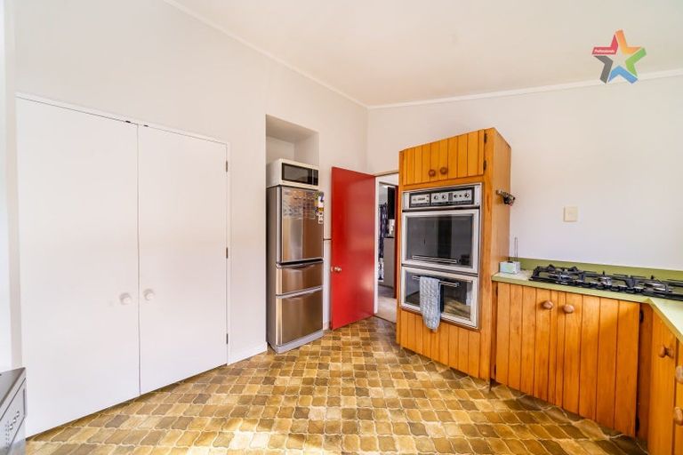 Photo of property in 19 Mcenroe Grove, Naenae, Lower Hutt, 5011