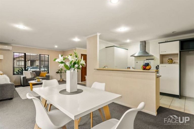 Photo of property in 28 Richfield Crescent, Westgate, Auckland, 0614