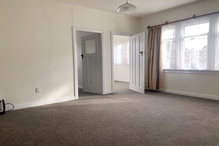 Photo of property in 68 Main Road, Titahi Bay, Porirua, 5022