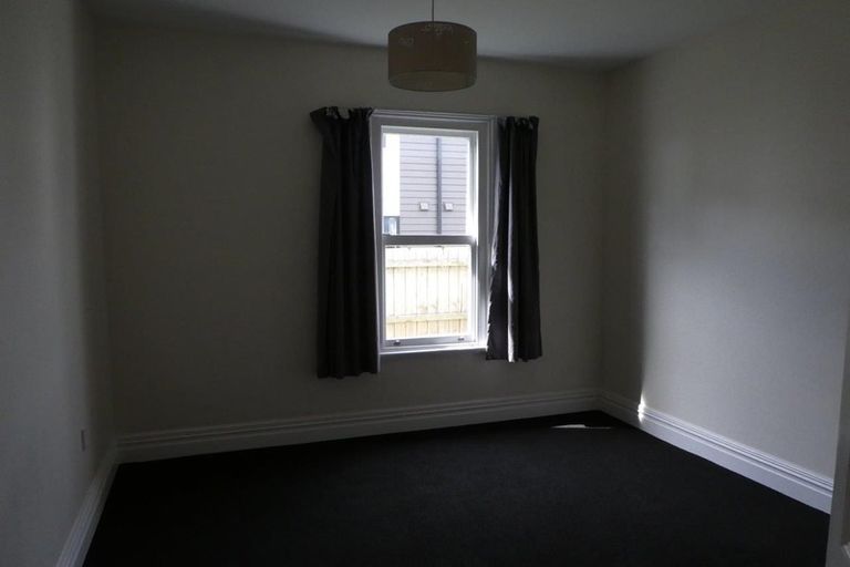 Photo of property in 10 Defoe Place, Waltham, Christchurch, 8023