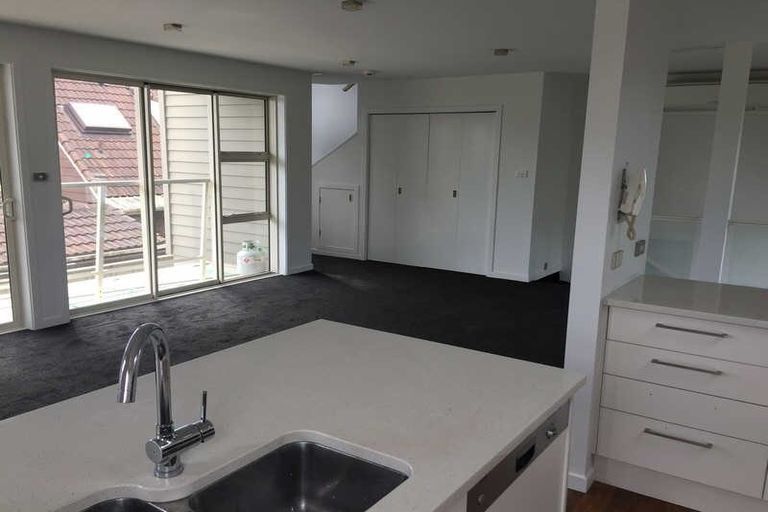 Photo of property in 18e Churchill Street, Christchurch Central, Christchurch, 8013