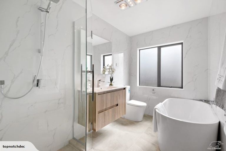 Photo of property in 2 Observation Green, Hobsonville, Auckland, 0616