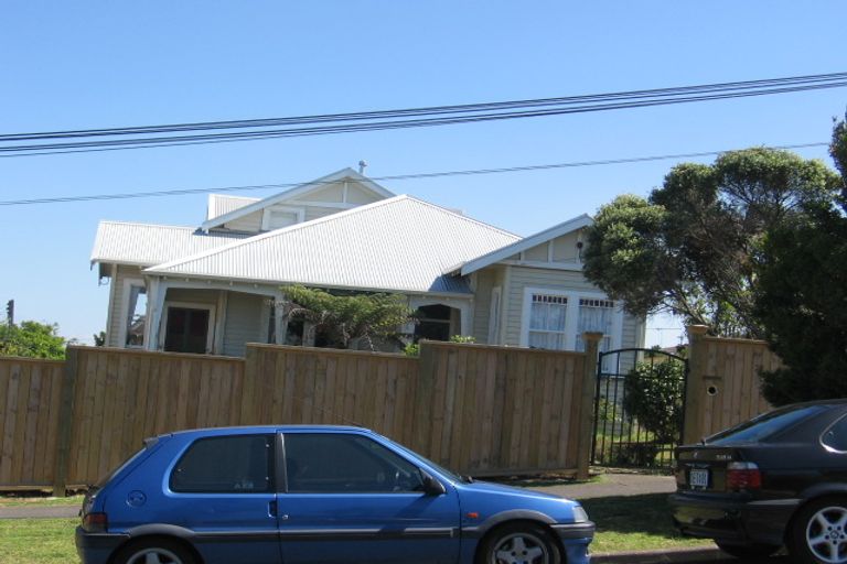 Photo of property in 3 Balmain Road, Birkenhead, Auckland, 0626