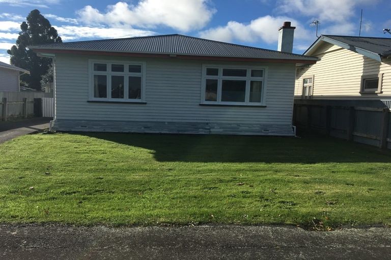 Photo of property in 63 Shamrock Street, Takaro, Palmerston North, 4412