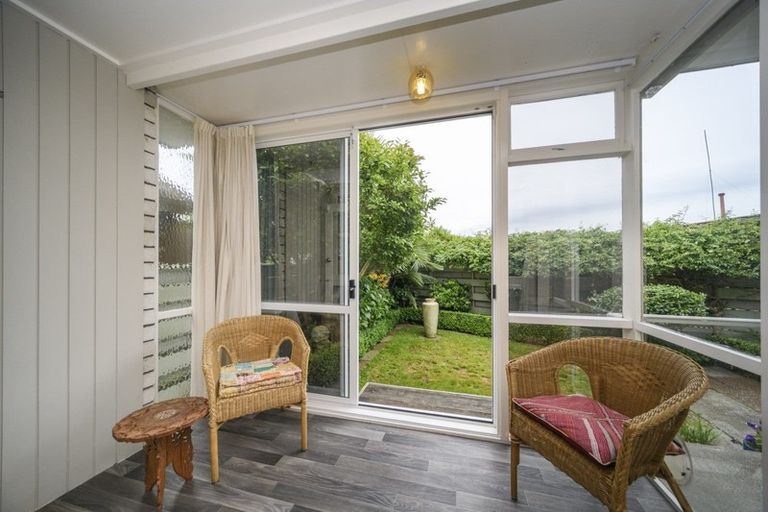 Photo of property in 22 Anaru Place, Awapuni, Palmerston North, 4412