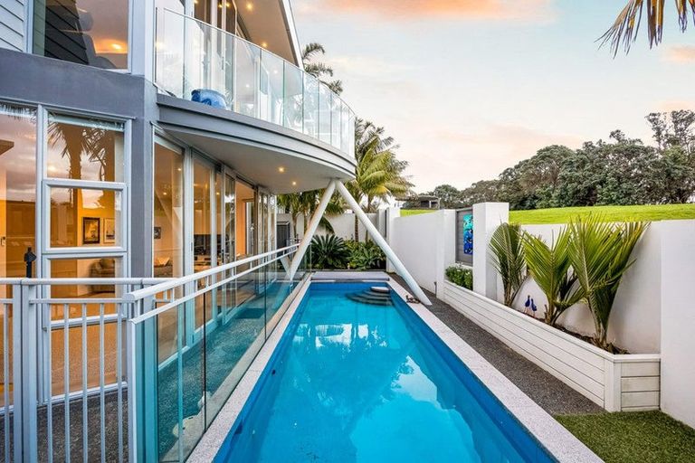 Photo of property in 127 Beach Road, Castor Bay, Auckland, 0620