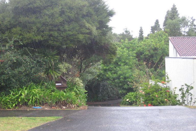 Photo of property in 78a Chelsea View Drive, Chatswood, Auckland, 0626