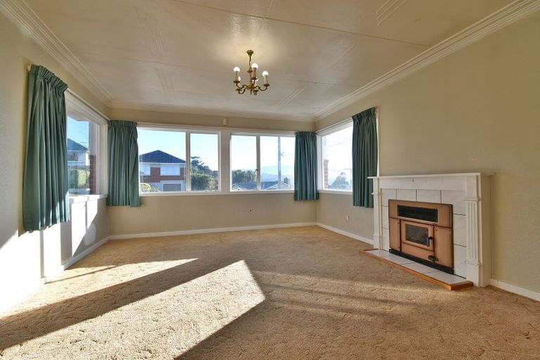 Photo of property in 131 Easther Crescent, Kew, Dunedin, 9012