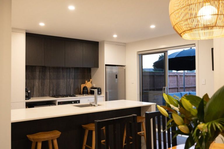 Photo of property in 2 Seddon Street, Takaro, Palmerston North, 4412