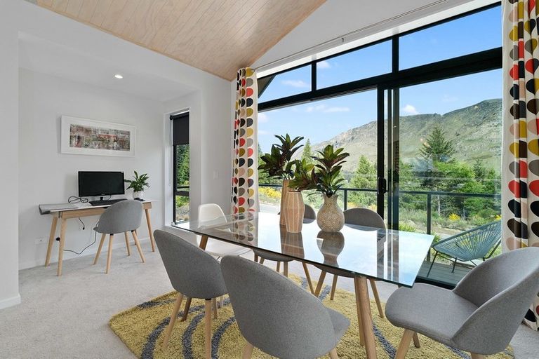 Photo of property in 6 O'callaghan Street, Arthurs Point, Queenstown, 9371