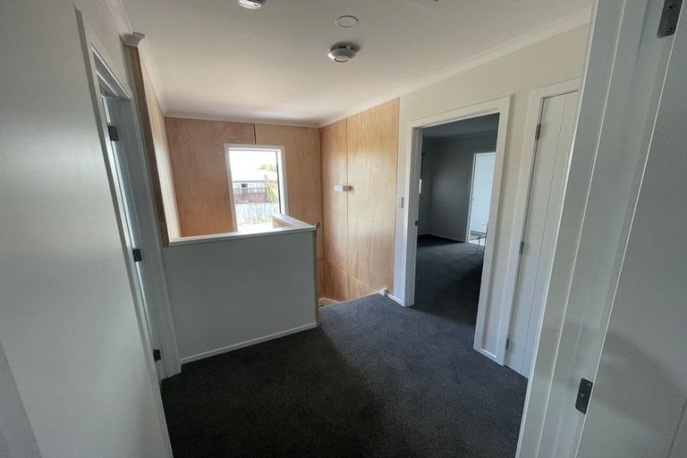 Photo of property in 32 Southsea Crescent, Silverdale, Hamilton, 3216