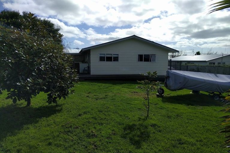 Photo of property in 43a Moire Road, Massey, Auckland, 0614