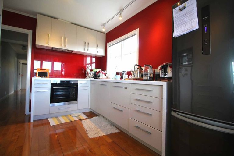 Photo of property in 33 Park Road, Glenfield, Auckland, 0629