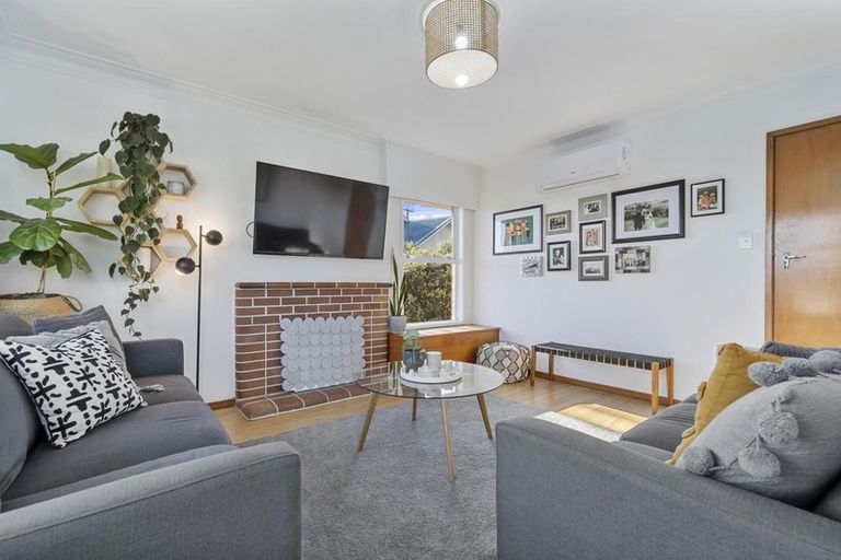 Photo of property in 265 Great North Road, Henderson, Auckland, 0612