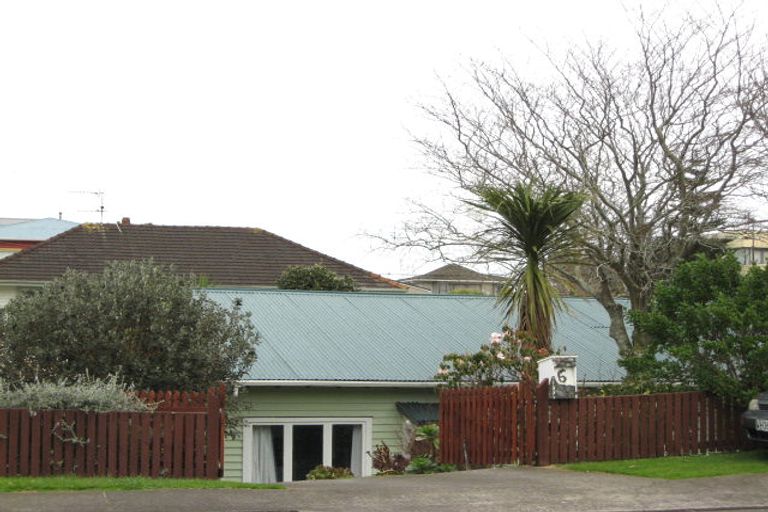 Photo of property in 6 Calvert Road, Moturoa, New Plymouth, 4310