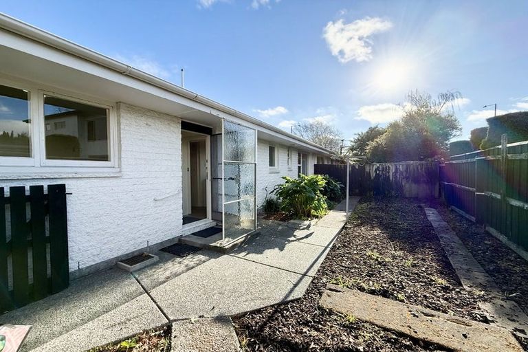 Photo of property in 152 Straven Road, Fendalton, Christchurch, 8014