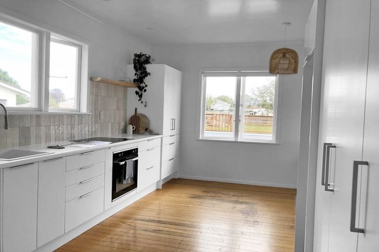 Photo of property in 7 Hussey Street, Waverley, 4510