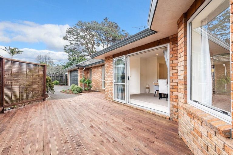 Photo of property in 102b Wharf Road, Te Atatu Peninsula, Auckland, 0610