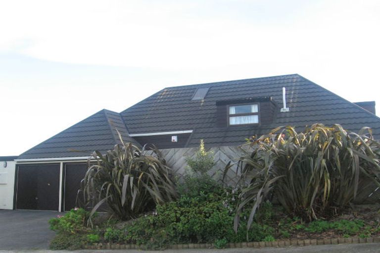 Photo of property in 23 Eskdale Road, Papakowhai, Porirua, 5024
