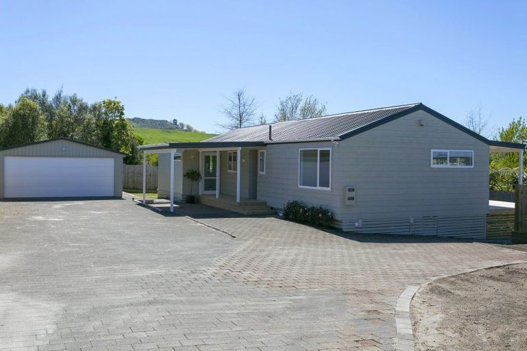 Photo of property in 12b Reeves Road, Acacia Bay, Taupo, 3330