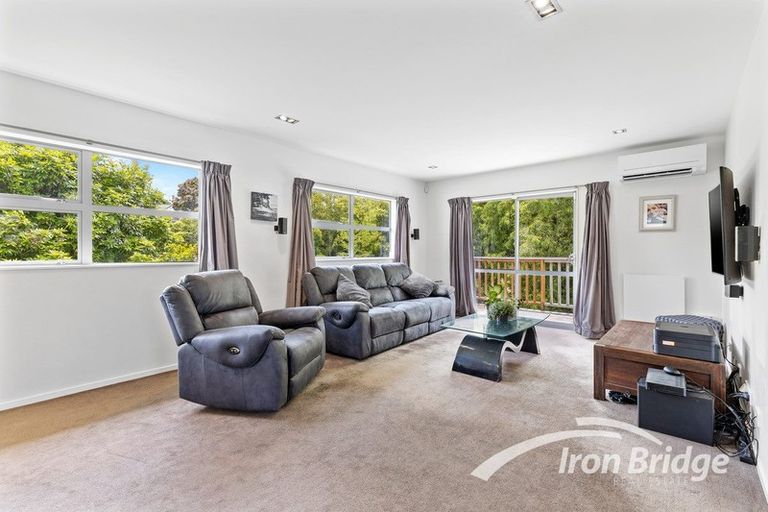 Photo of property in 2/49 Lysander Crescent, Beach Haven, Auckland, 0626