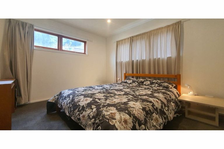 Photo of property in 102 Glen Road, The Glen, Dunedin, 9011