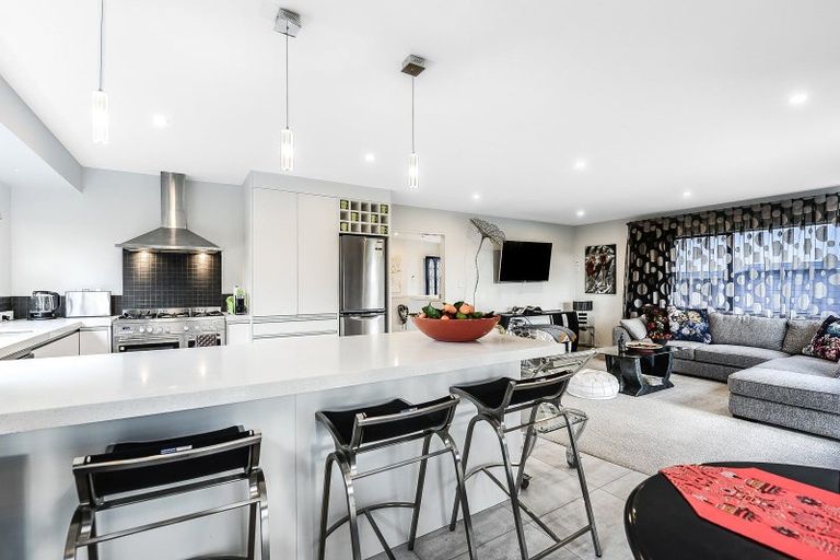 Photo of property in 11 Rosehill Place, Nawton, Hamilton, 3200