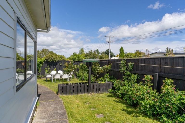 Photo of property in 74 Naples Street, Martinborough, 5711
