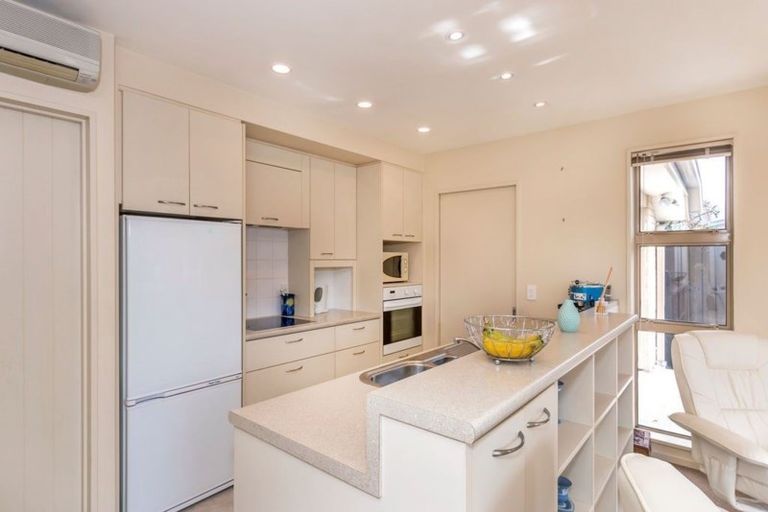 Photo of property in 1/120b Saint Martins Road, Saint Martins, Christchurch, 8022