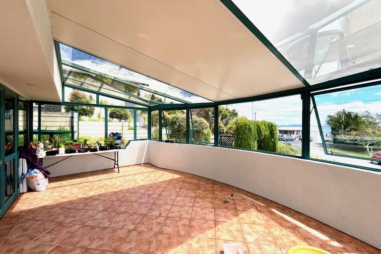 Photo of property in 35 Totara Road, Stanmore Bay, Whangaparaoa, 0932