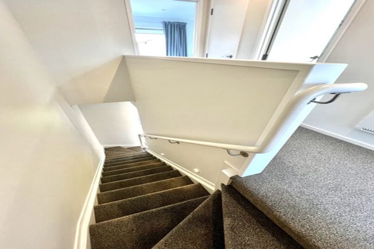 Photo of property in 60 Manarini Road, Westgate, Auckland, 0614