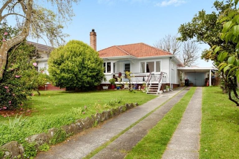 Photo of property in 472 Devonport Road, Tauranga South, Tauranga, 3112