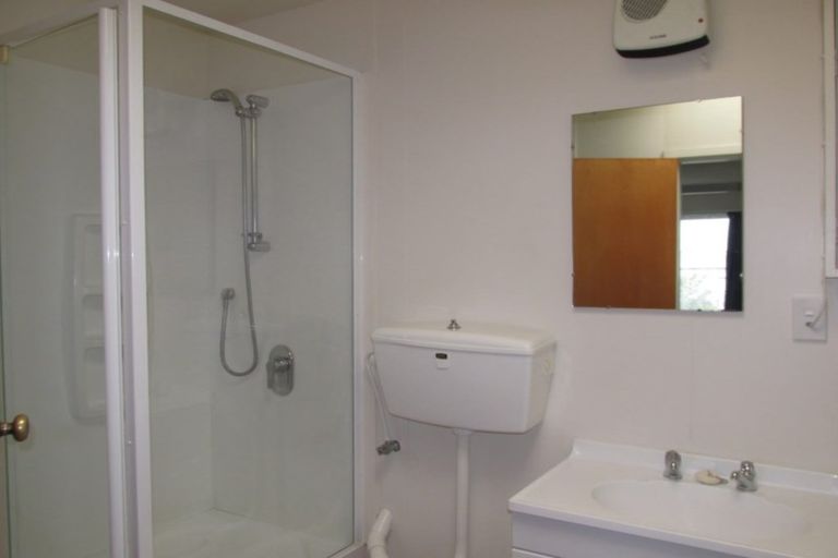 Photo of property in 8a Straven Road, Riccarton, Christchurch, 8011