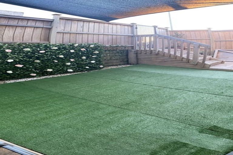 Photo of property in 10 Sophie Lane, Henderson, Auckland, 0612