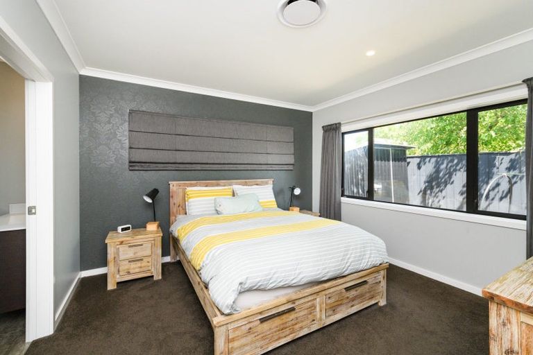 Photo of property in 14a Colombo Street, Hokowhitu, Palmerston North, 4410