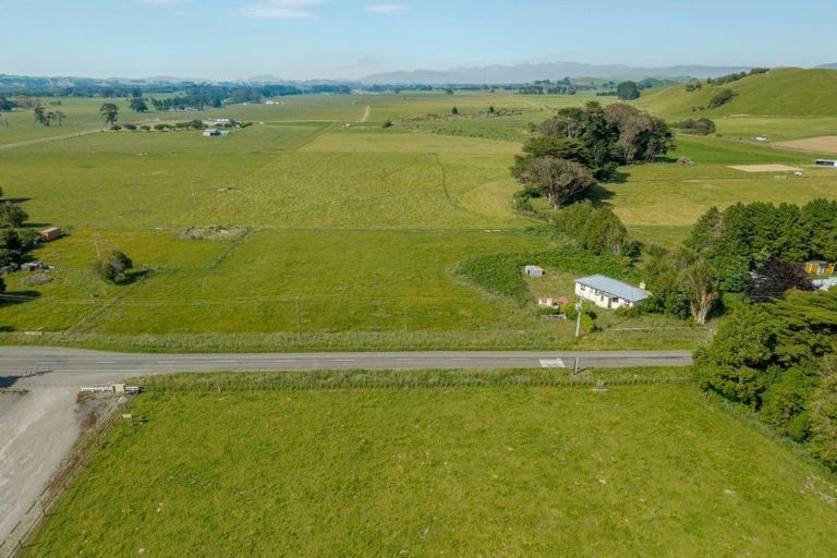 Photo of property in Mangamaire School, 205 Tutaekara Road, Pahiatua, 4987