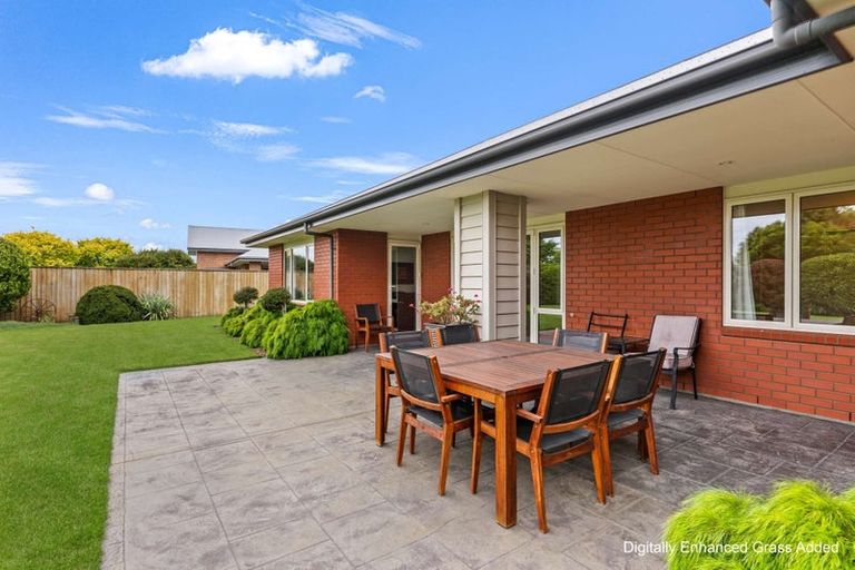Photo of property in 8 Melville Crescent, Rolleston, 7614
