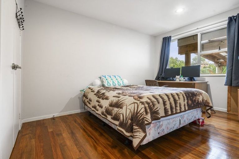 Photo of property in 27 Normanton Street, Glenfield, Auckland, 0629