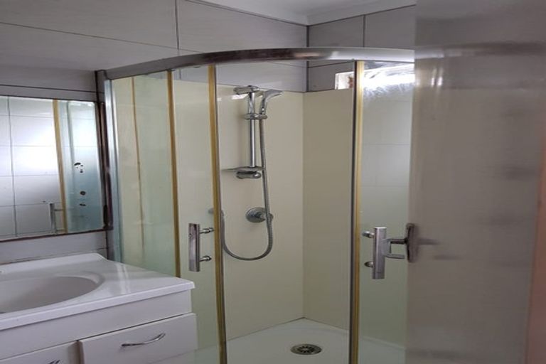 Photo of property in 100 Station Road, Papatoetoe, Auckland, 2025