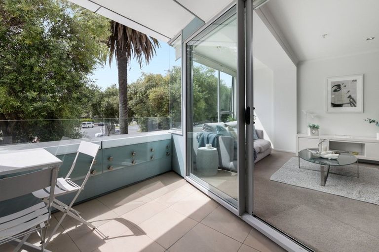 Photo of property in Algarve Apartments, 102/332 Maunganui Road, Mount Maunganui, 3116