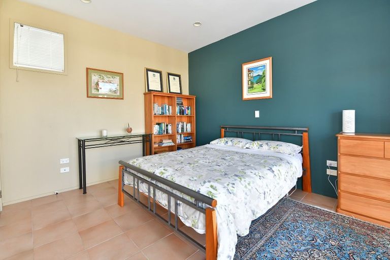 Photo of property in 58 Settlers Grove, Orewa, 0931